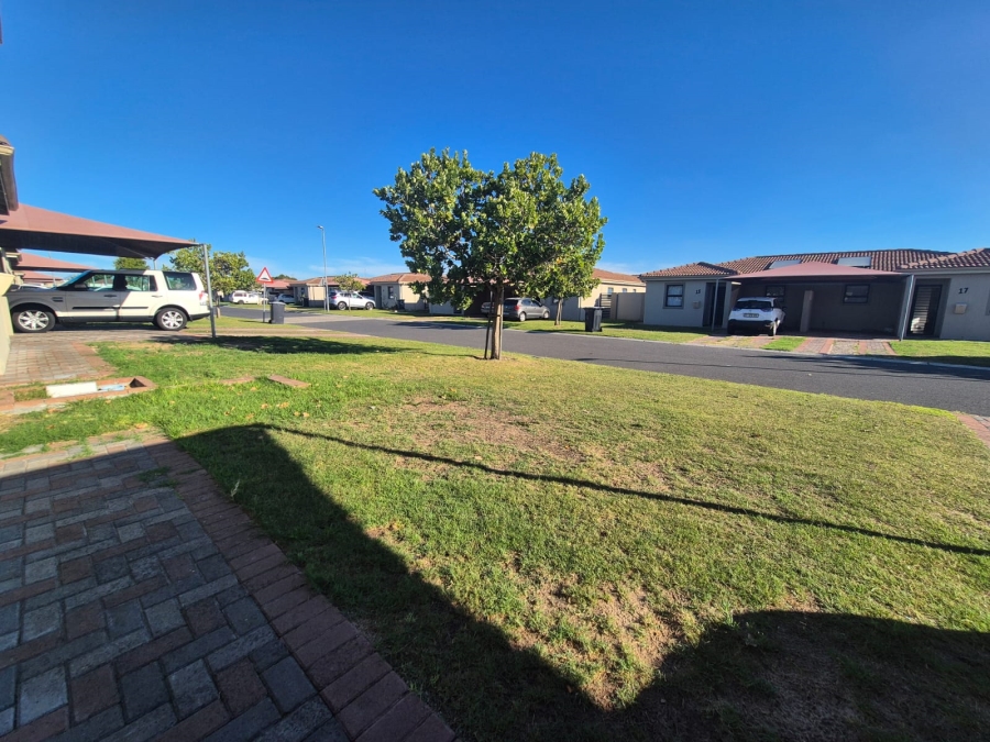 To Let 3 Bedroom Property for Rent in Stellendale Western Cape